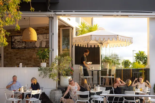 IL MOLO Italian Kitchen & Bar