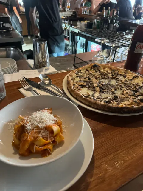 Julius Pizzeria