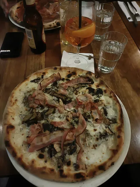 Julius Pizzeria