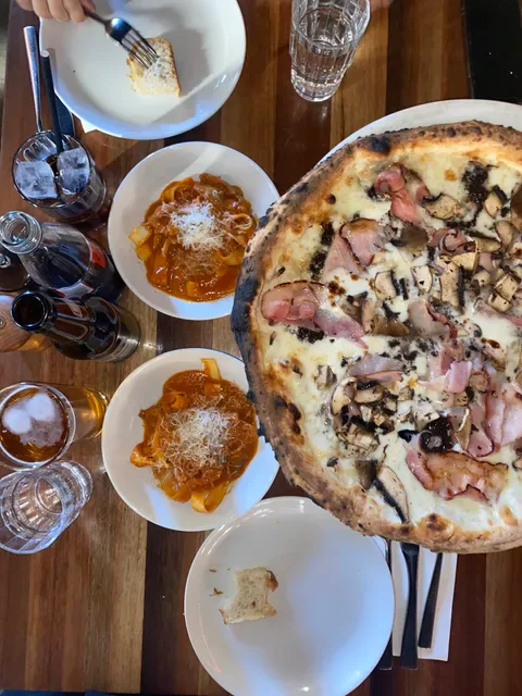 Julius Pizzeria