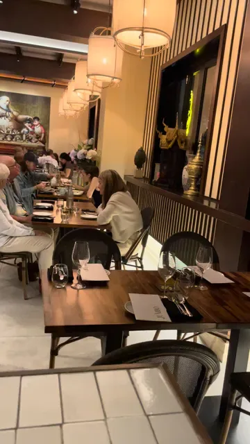 Jumbo Thai Restaurant & Bar