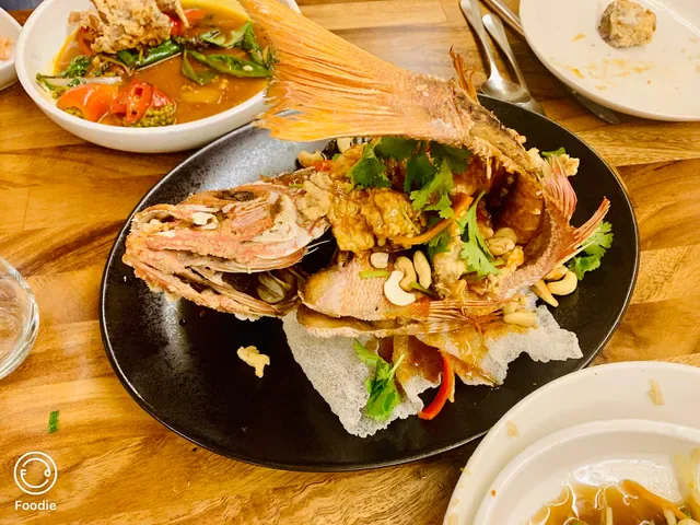 Jumbo Thai Restaurant & Bar