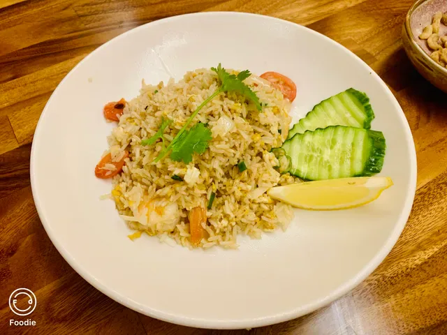 Jumbo Thai Restaurant & Bar