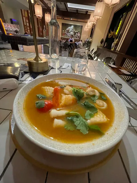 Jumbo Thai Restaurant & Bar