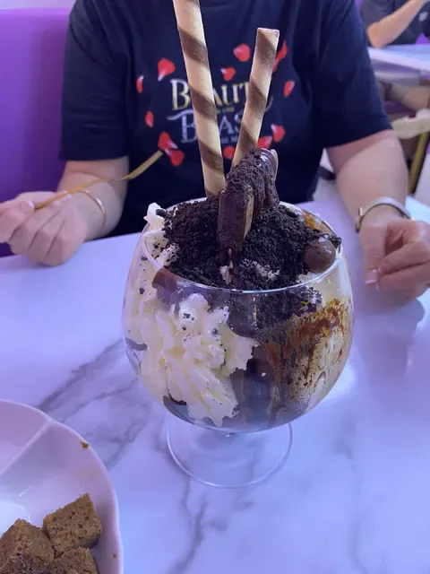 Krazy Dessert & Cocktail Bar