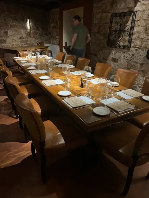 La Cache à Vín