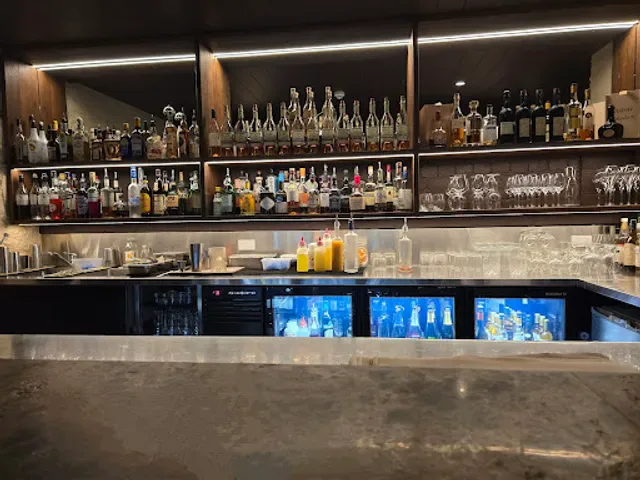 La Cache à Vín
