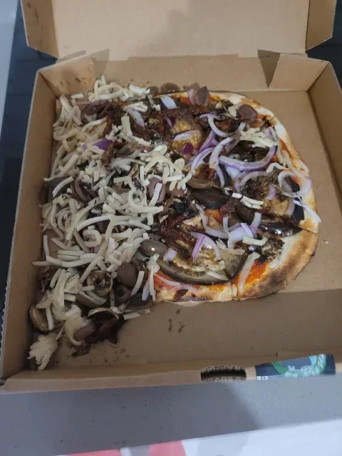 La Pizzeria Traditional Wood Fire Pizza