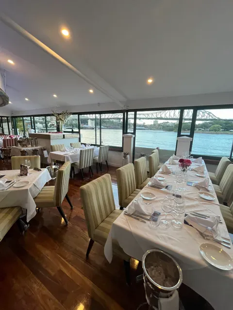 La Vue Waterfront Restaurant