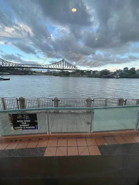 La Vue Waterfront Restaurant