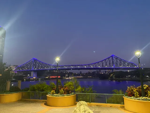 La Vue Waterfront Restaurant