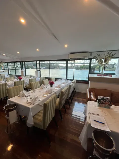 La Vue Waterfront Restaurant