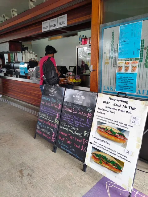 Lakeside Cafe