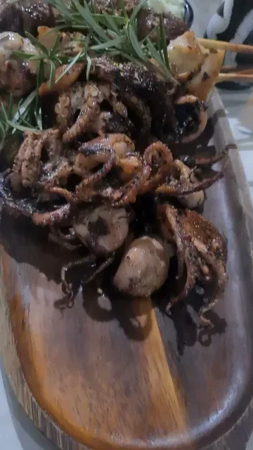 Lefkas Taverna