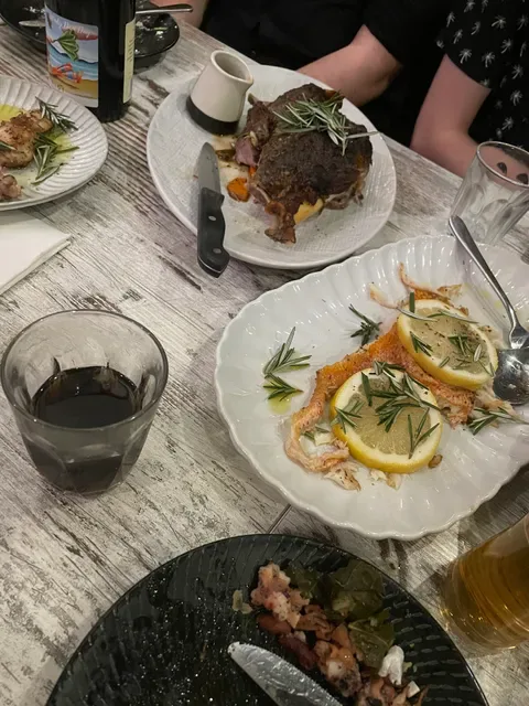 Lefkas Taverna