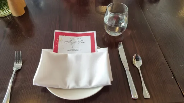 Lennons Restaurant & Bar