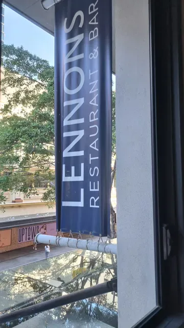 Lennons Restaurant & Bar