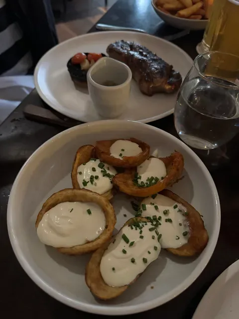 Lennons Restaurant & Bar