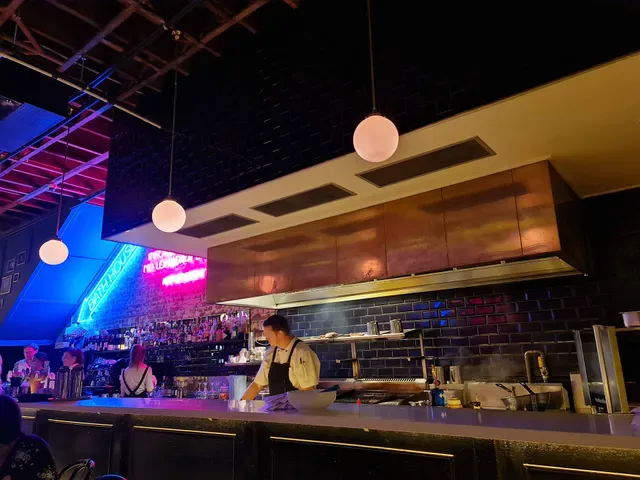 Les Bubbles Steakhouse