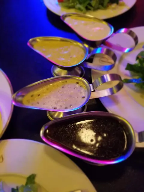 Les Bubbles Steakhouse
