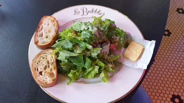 Les Bubbles Steakhouse