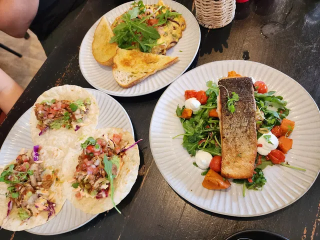 Let Minnow Cafe