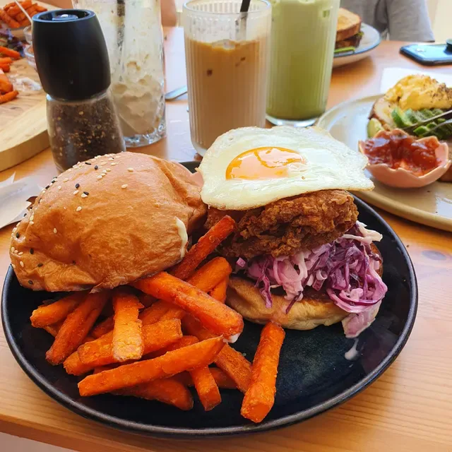 Little Dreamer Cafe