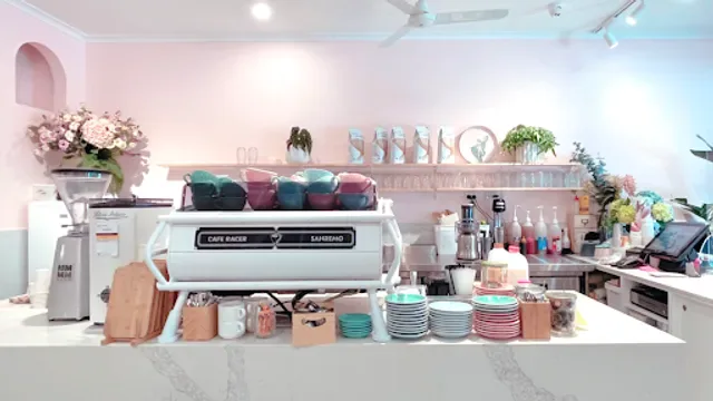 Little Dreamer Cafe