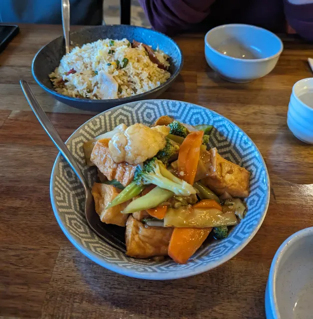 Little Rice Bowl Restaurant 米麒麟