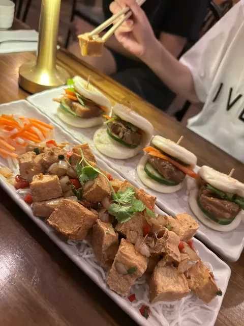 Little Rice Bowl Restaurant 米麒麟