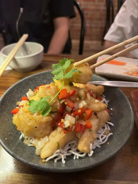 Little Rice Bowl Restaurant 米麒麟