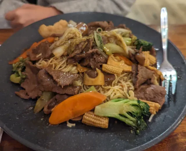 Little Rice Bowl Restaurant 米麒麟
