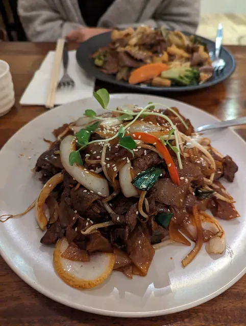 Little Rice Bowl Restaurant 米麒麟