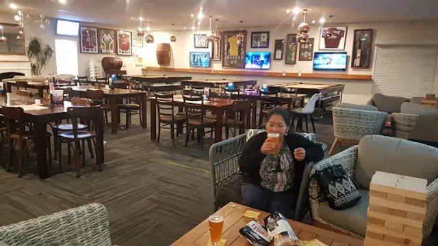 Lucky Star Tavern Sunnybank