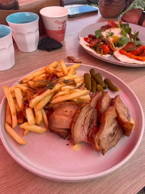 Mary Mae's Bar & Kitchen