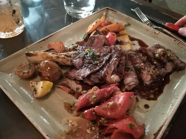 Moda Steak . Tapas . Seasons