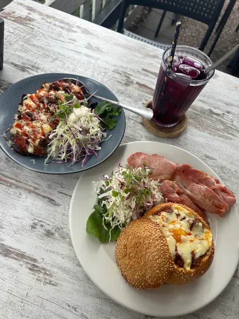 Moreish Cafe