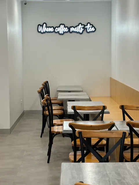 Papparoti Warrigal Square