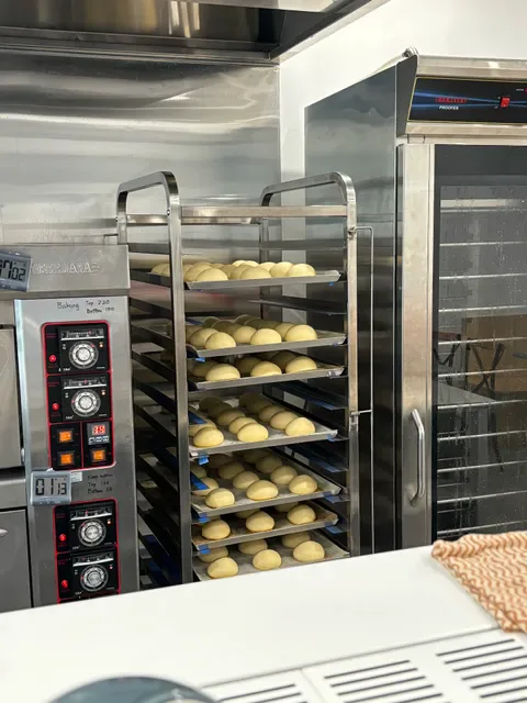 Papparoti Warrigal Square