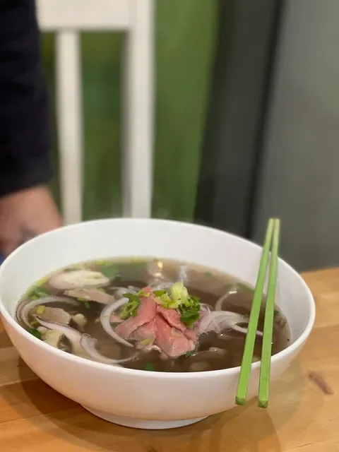 Pho Lewis Tran