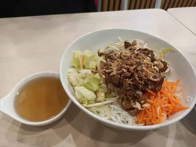 Pho Lewis Tran