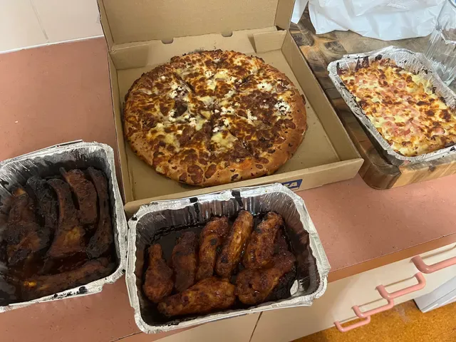 PIZZA PLAZA