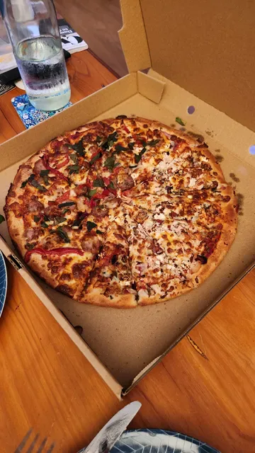 PIZZA PLAZA