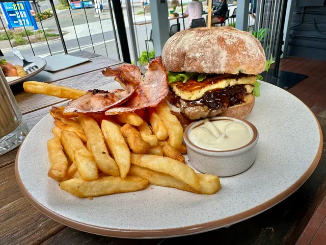 Rabbit Hole Cafe - Seven Hills