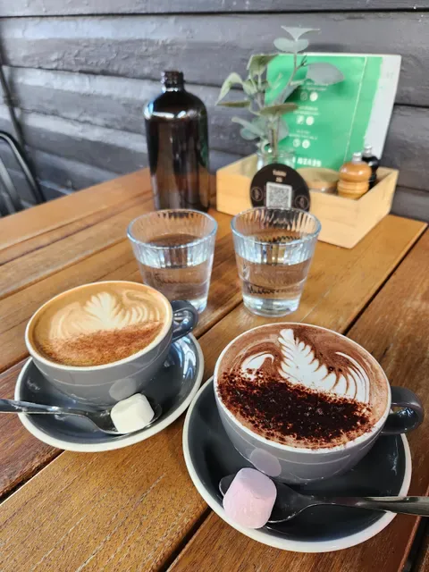Rabbit Hole Cafe - Seven Hills