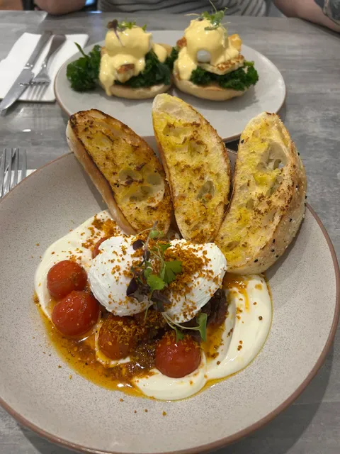 Rabbit Hole Cafe - Wynnum