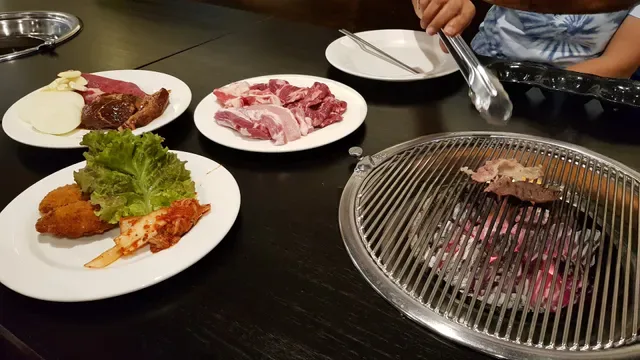 Restaurant Red & Green (GGOGI HOUSE by NEW management: Mon-Thur $51.90, Fri-Sun $55.90))