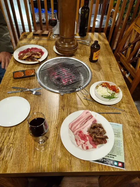 Restaurant Red & Green (GGOGI HOUSE by NEW management: Mon-Thur $51.90, Fri-Sun $55.90))
