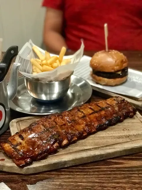 Ribs & Burgers Woolloongabba