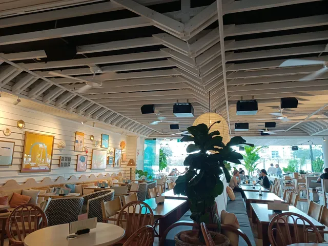 Riverbar & Kitchen